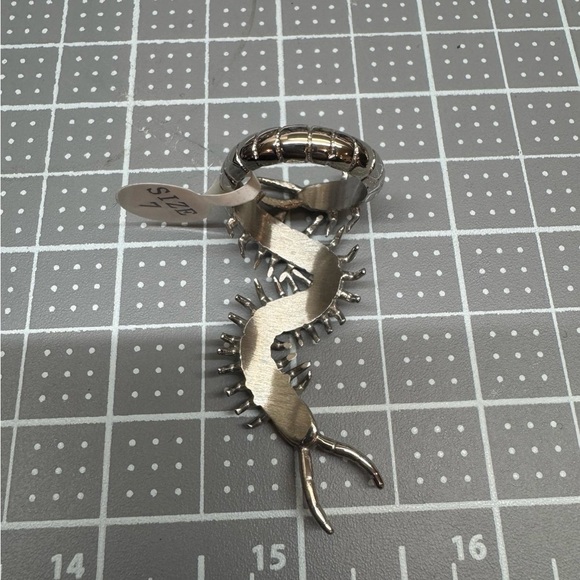 COPY - Centipede ring - Picture 2 of 3